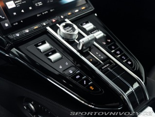 Aston Martin Vantage  2025