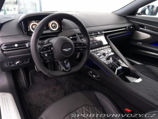 Aston Martin DB12  2025