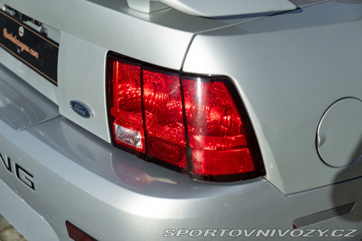 Ford Mustang GT V8 SRS 2002