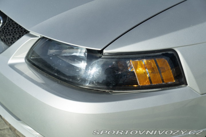 Ford Mustang GT V8 SRS 2002