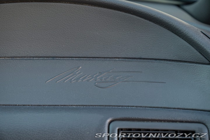 Ford Mustang GT V8 SRS 2002