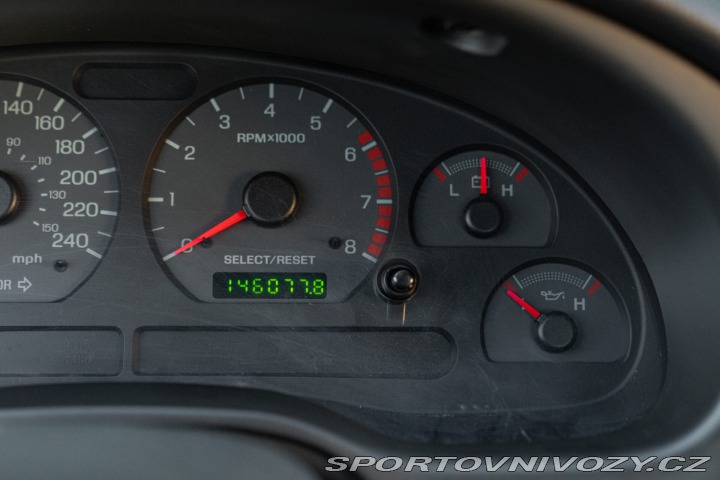 Ford Mustang GT V8 SRS 2002