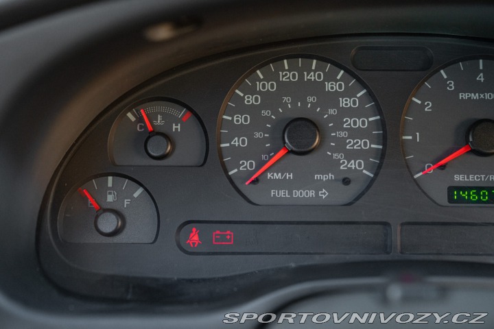 Ford Mustang GT V8 SRS 2002