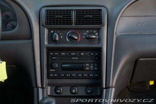 Ford Mustang GT V8 SRS 2002