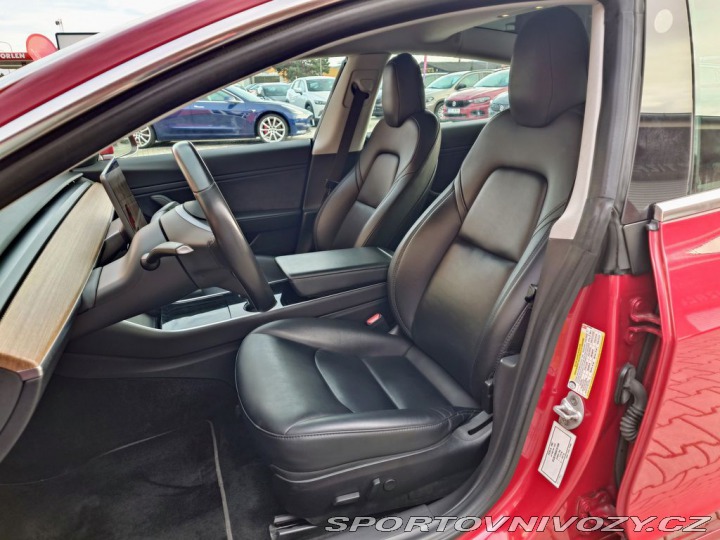 Tesla Model 3 Long Range D.M. Rezervace 2019