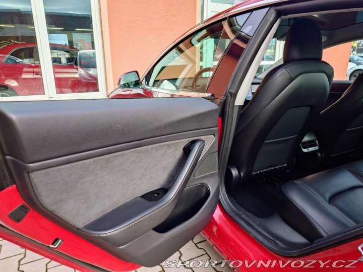 Tesla Model 3 Long Range D.M. Rezervace 2019