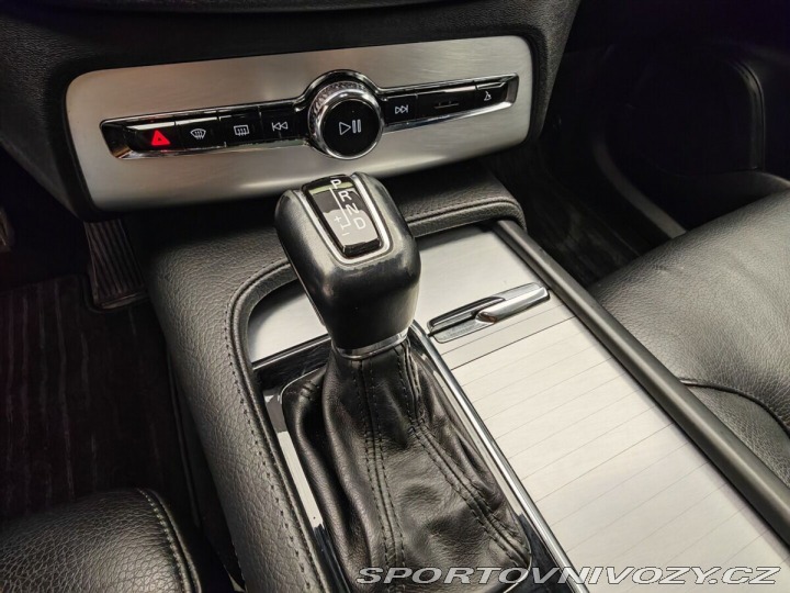 Volvo Ostatní modely XC90 T58-AUT, 4WD, 184 kW 2018