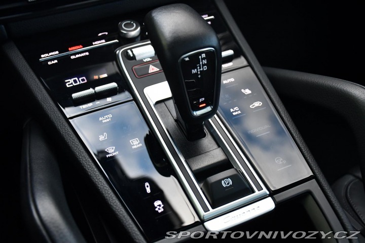 Porsche Cayenne 3.0V6 PLATINUM EDITION AP 2022