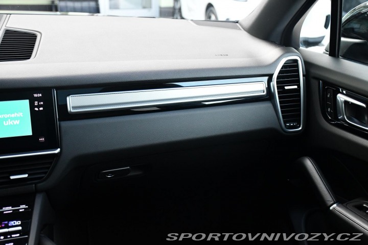 Porsche Cayenne 3.0V6 PLATINUM EDITION AP 2022