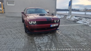 Dodge Challenger 6,4 SRT SCATPACK