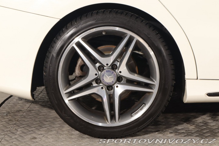 Mercedes-Benz CLA AMG Paket 180 2015