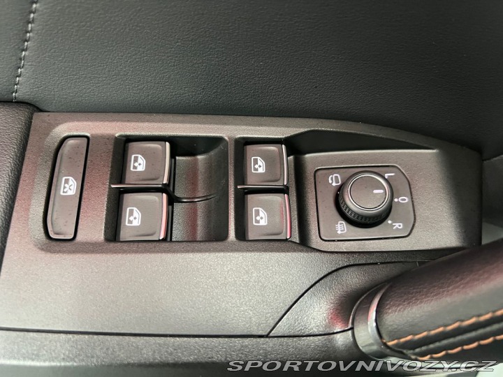 Cupra Leon 2.0TSI 228KW DSG 4WD, LED 2022