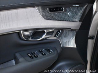 Volvo Ostatní modely XC90 2,0 T8 Ultra Dark 2025