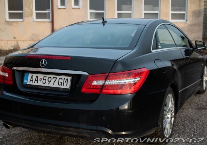 Mercedes-Benz E Kupé  220 CDI BlueEFFICIE 2012