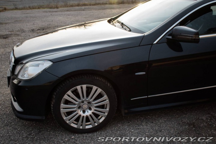 Mercedes-Benz E Kupé  220 CDI BlueEFFICIE 2012