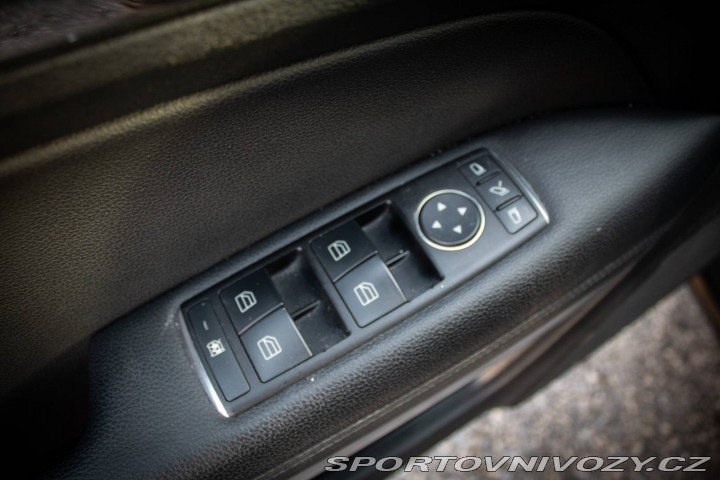 Mercedes-Benz E Kupé  220 CDI BlueEFFICIE 2012