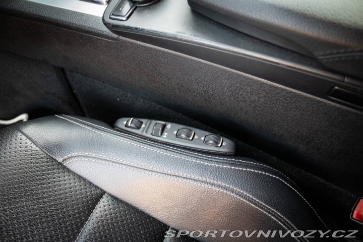 Mercedes-Benz E Kupé  220 CDI BlueEFFICIE 2012