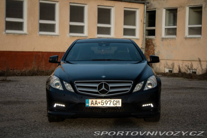 Mercedes-Benz E Kupé  220 CDI BlueEFFICIE 2012