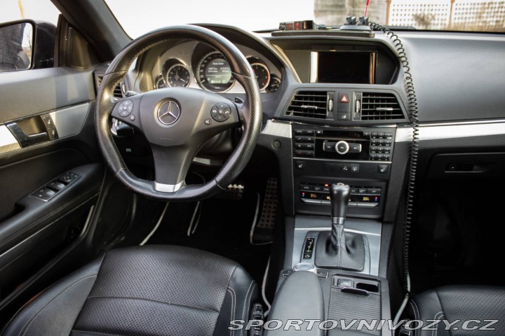 Mercedes-Benz E Kupé  220 CDI BlueEFFICIE 2012
