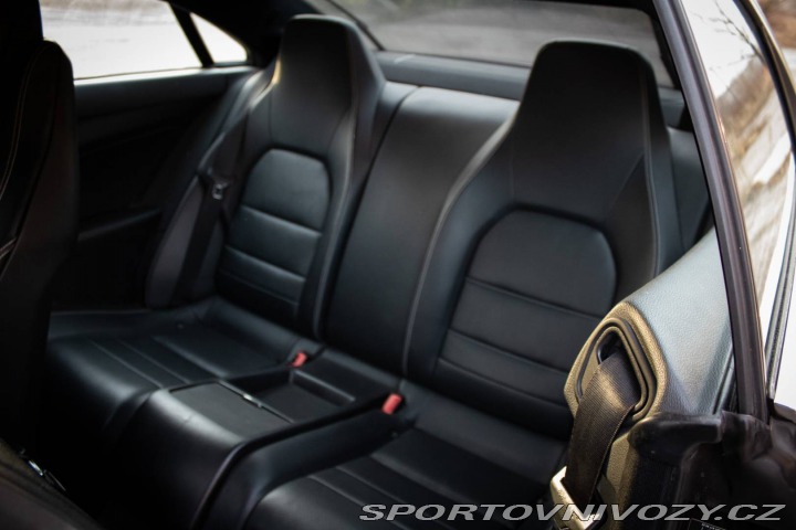 Mercedes-Benz E Kupé  220 CDI BlueEFFICIE 2012