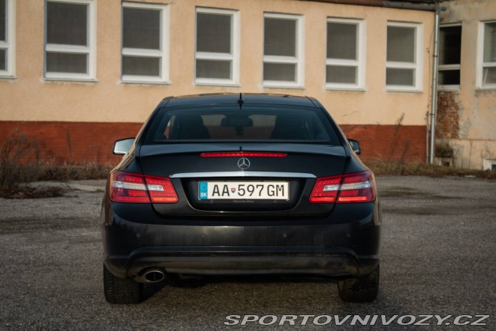 Mercedes-Benz E Kupé  220 CDI BlueEFFICIE 2012