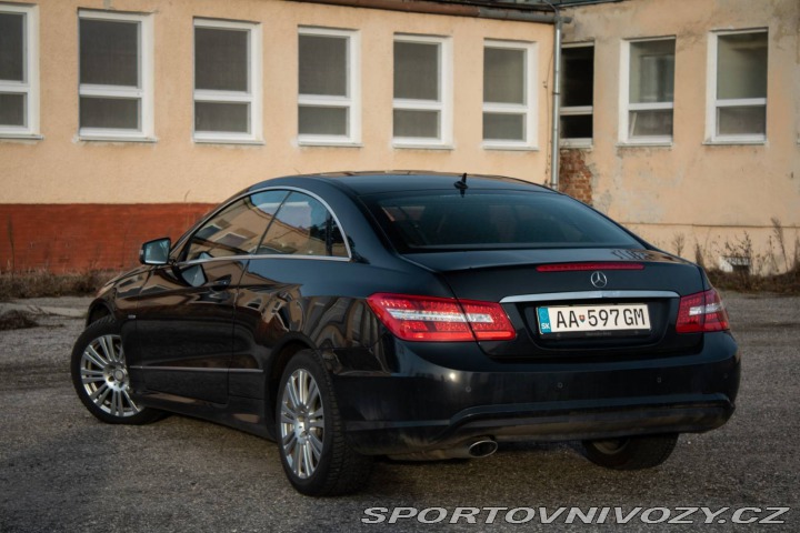 Mercedes-Benz E Kupé  220 CDI BlueEFFICIE 2012