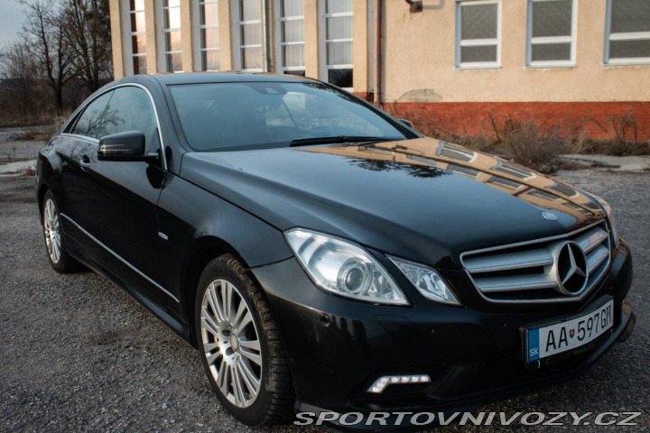 Mercedes-Benz E Kupé  220 CDI BlueEFFICIE 2012