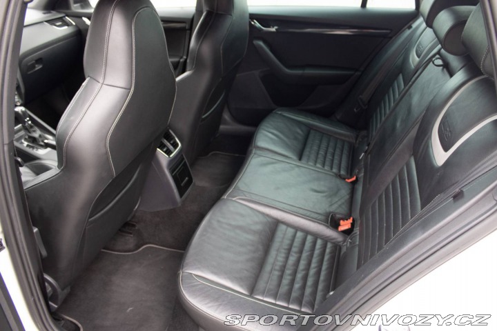 Škoda Octavia RS Combi  2.0 TDI DPF RS DSG 2013