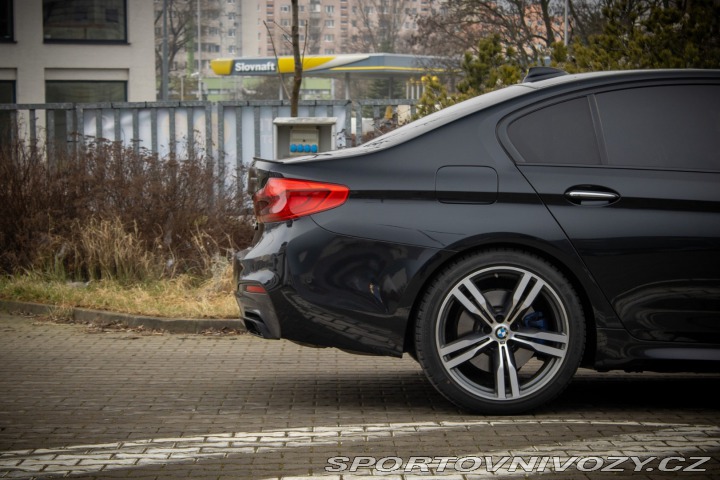 BMW 5 M550i xDrive A/T / AJ NA 2017