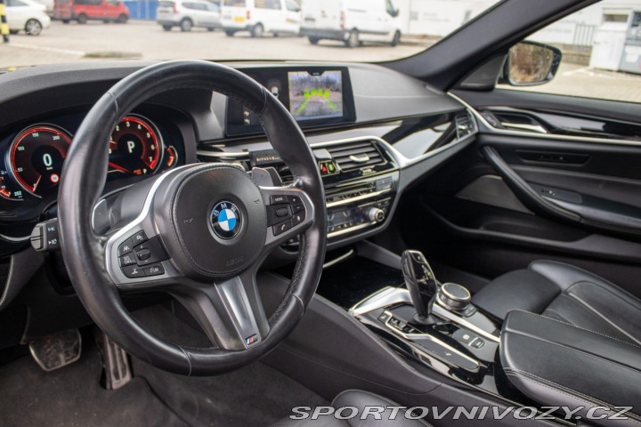 BMW 5 M550i xDrive A/T / AJ NA 2017