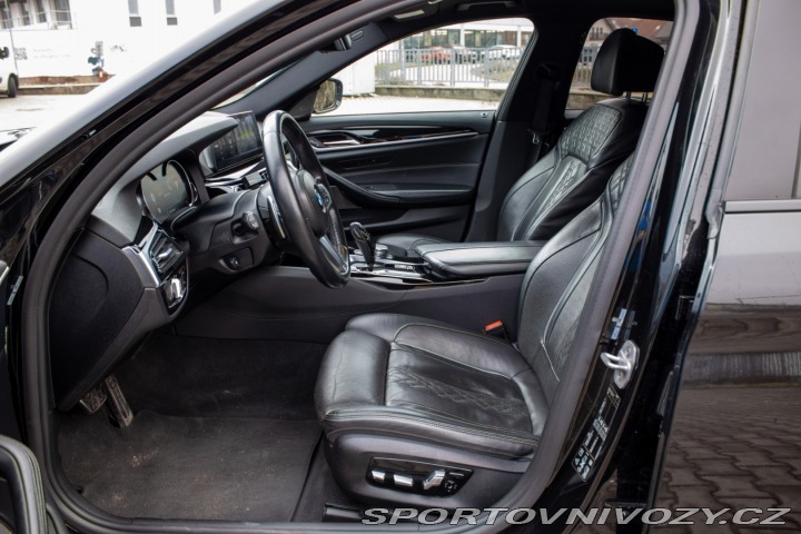 BMW 5 M550i xDrive A/T / AJ NA 2017