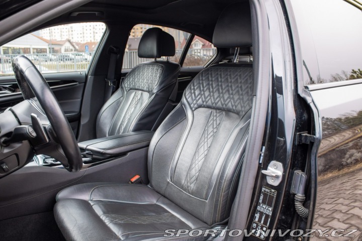 BMW 5 M550i xDrive A/T / AJ NA 2017