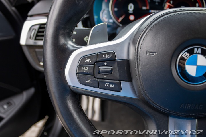 BMW 5 M550i xDrive A/T / AJ NA 2017