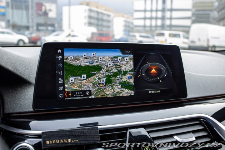 BMW 5 M550i xDrive A/T / AJ NA 2017