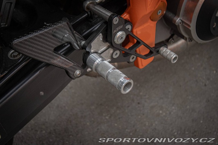 KTM Ostatní modely 990 Super Duke  R / AJ NA SPLÁTKY / PROT 2012