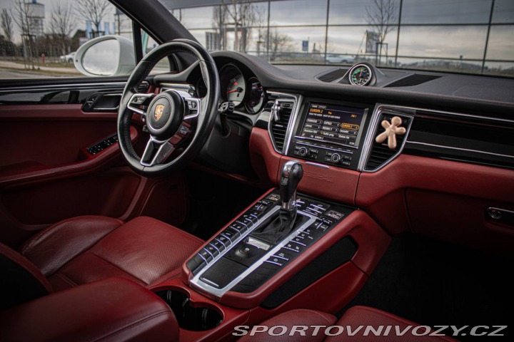 Porsche Macan S Diesel, 190kW, A7, 5d. 2015