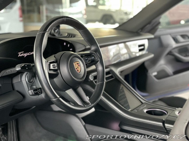 Porsche Taycan 4S Perf*Chrono*Odvětr.Sed 2021