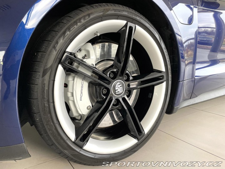 Porsche Taycan 4S Perf*Chrono*Odvětr.Sed 2021