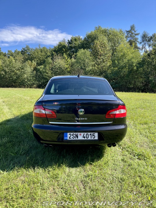 Škoda Superb 2011
