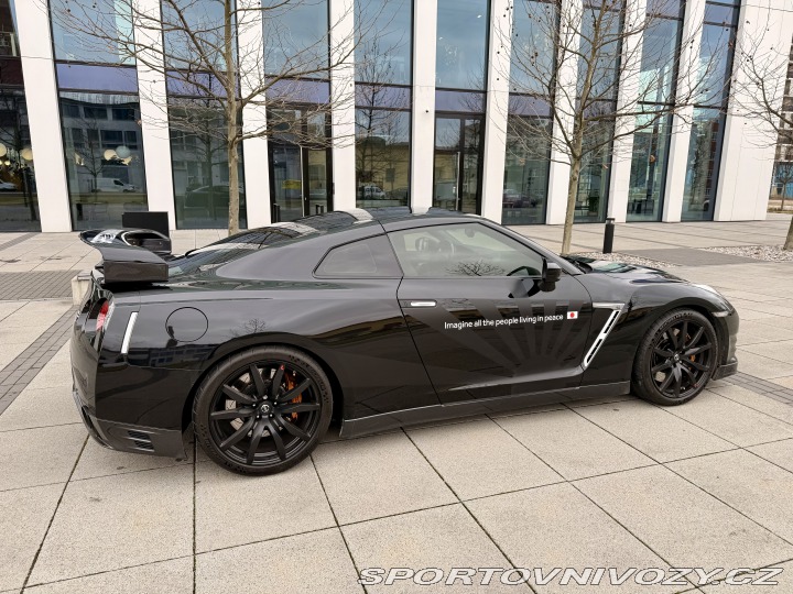 Nissan GT-R R35 2014
