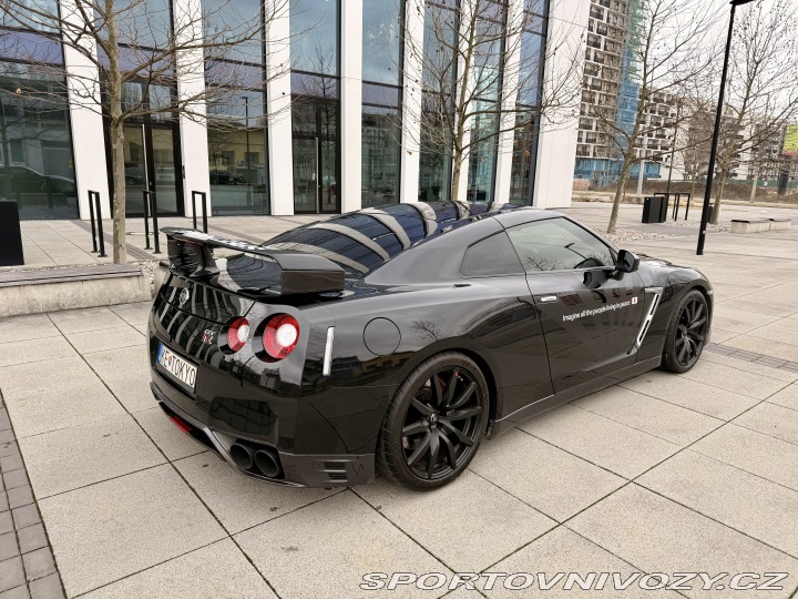 Nissan GT-R R35 2014