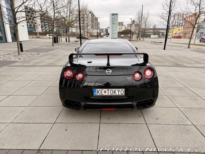 Nissan GT-R R35 2014