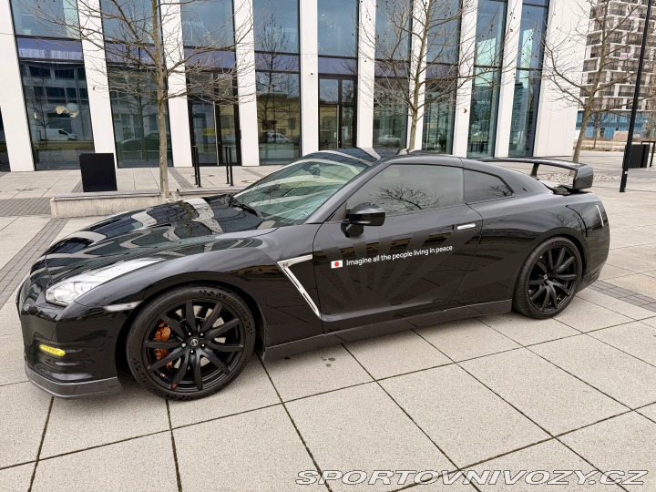 Nissan GT-R R35 2014