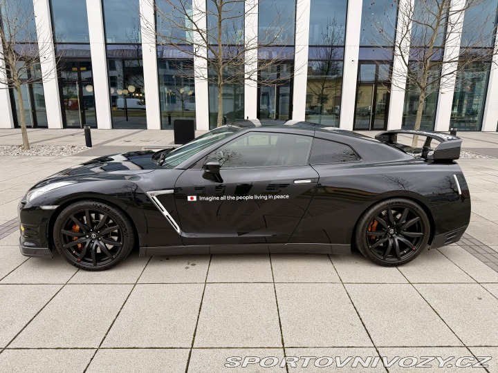 Nissan GT-R R35 2014