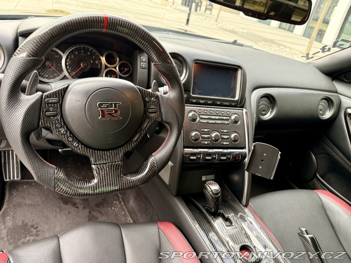 Nissan GT-R R35 2014