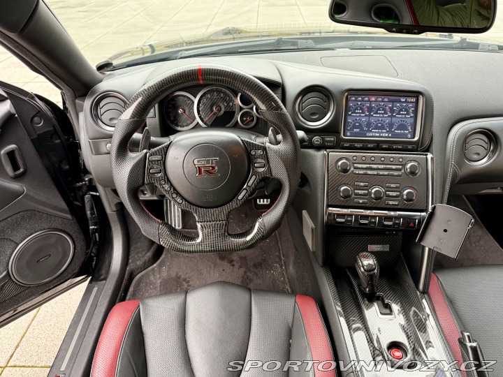 Nissan GT-R R35 2014