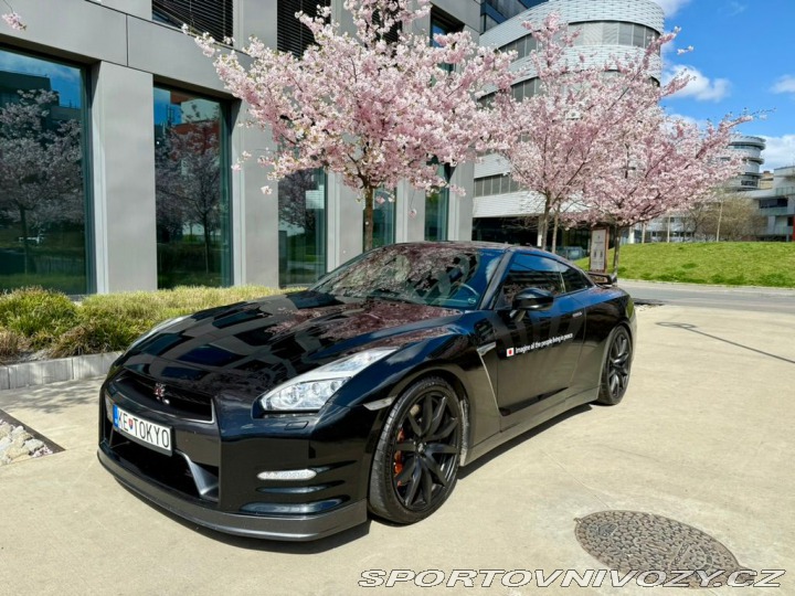 Nissan GT-R R35 2014