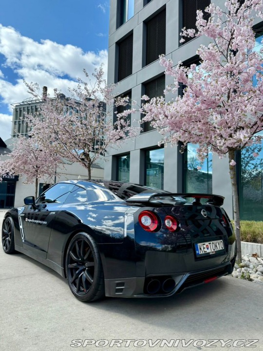 Nissan GT-R R35 2014