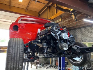 Pontiac GTO T37 (s přední maskou GTO a Ram Air kapotou) 1971