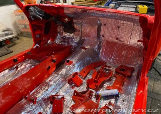 Pontiac GTO T37 (s přední maskou GTO a Ram Air kapotou) 1971